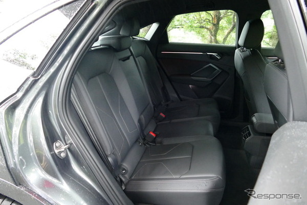 アウディQ3スポーツバック 35 TDI quattro S line