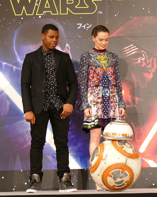 ジョン・ボイエガ、デイジー・リドリー／『スター・ウォーズ／フォースの覚醒』来日記者会見