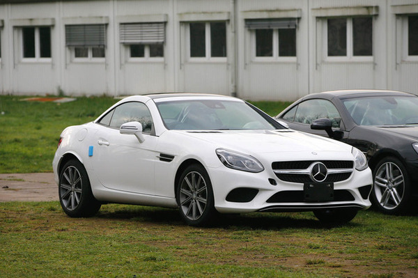 メルセデスベンツ SLC スクープ写真