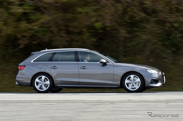 アウディ A4アバント 改良新型（35 TFSI Advanced）