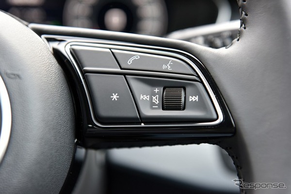 アウディ A4アバント 35 TFSI アドバンスト