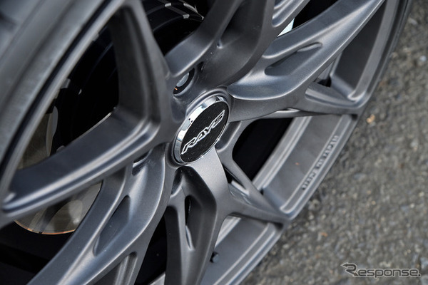 レイズ ベルサス VV21S 推奨サイズ：19×8.5J Inset45 5H-114.3／カラー：マットスーパーダークガンメタ／タイヤサイズ：245/35R19　※チューナーサイズ