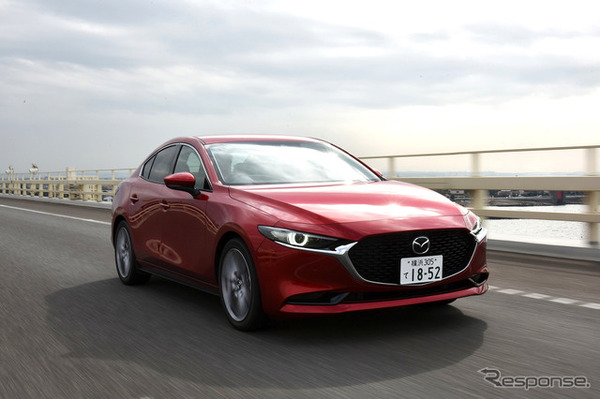 マツダ3 SKYACTIV-D 新型（セダン プロアクティブツーリングセレクション 6AT）