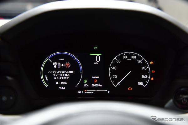 ホンダ ヴェゼル 新型（e:HEV PLaY）
