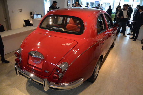光岡自動車 ビュート ルージュ
