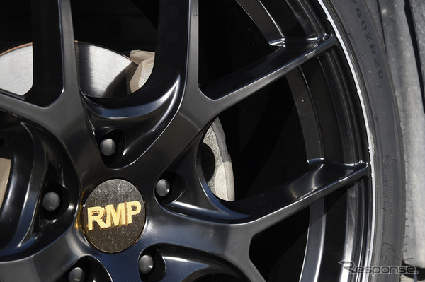 MID【RMP 025F】推奨サイズ：20×8.5J Inset38 5H-114.3／カラー：セミグロスブラック＋リムエッジDC＋ロゴマシニング／タイヤサイズ：245/40R20