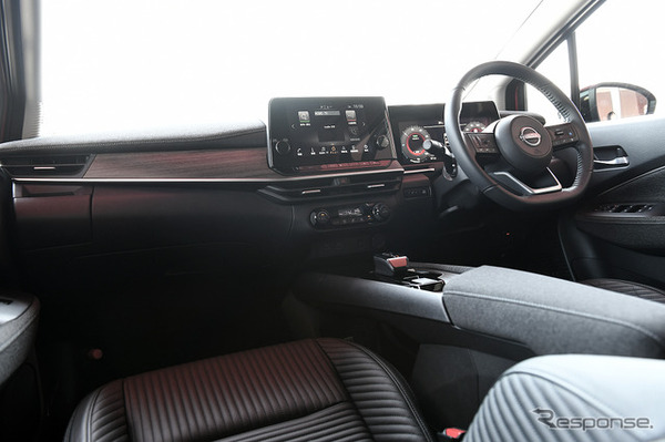 日産 ノートオーラ