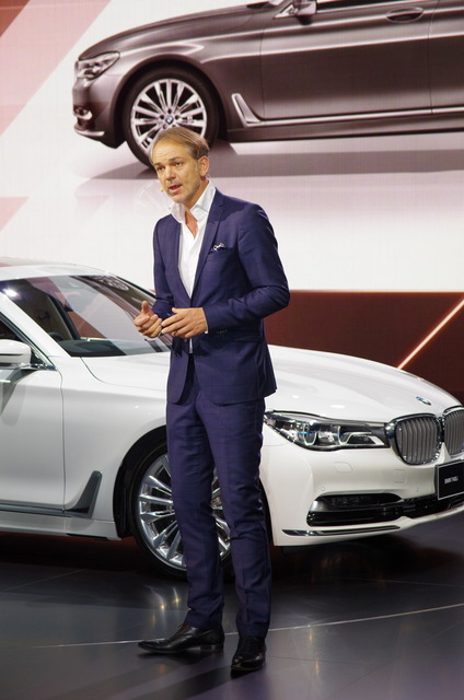 BMW 新型 7シリーズ（東京モーターショー15）