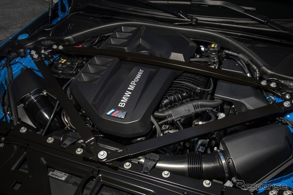BMW M4 コンペティション・クーペ 新型の「M xDrive」