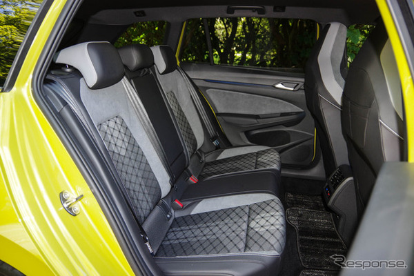 VW ゴルフヴァリアント 新型（R-Line）