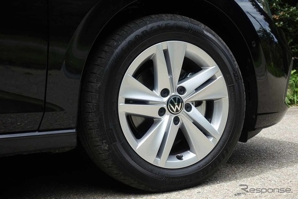VW ゴルフヴァリアント 新型（eTSI アクティブ）