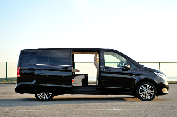 メルセデスベンツ V220 d AVANTGARDE Extra-long（メルセデスベンツ オールラインアップ試乗会）