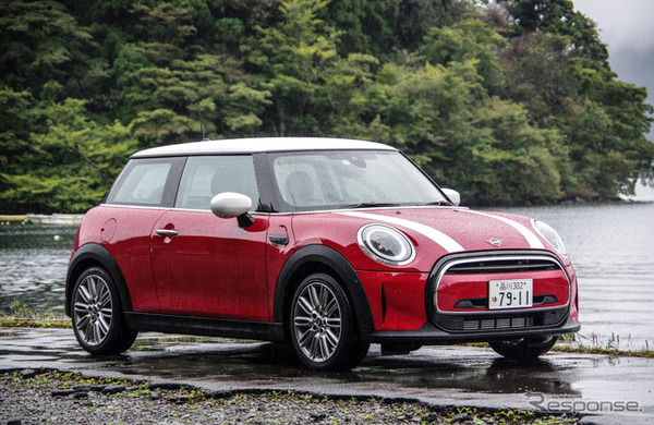 MINI クーパー（3ドア）