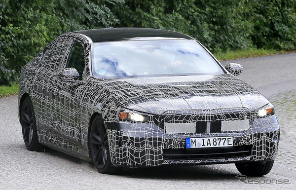 BMW i5 市販型プロトタイプ（スクープ写真）