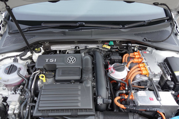 VW ゴルフ GTE