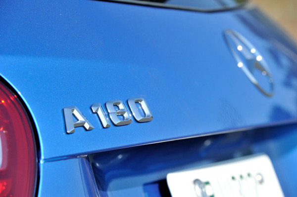 メルセデスベンツ A180スポーツ