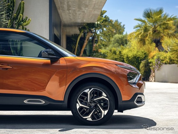 【シトロエン C4 / Ë-C4 ELECTRIC 新型】革新と伝統を1台に…SUVクロスオーバー［写真45点］