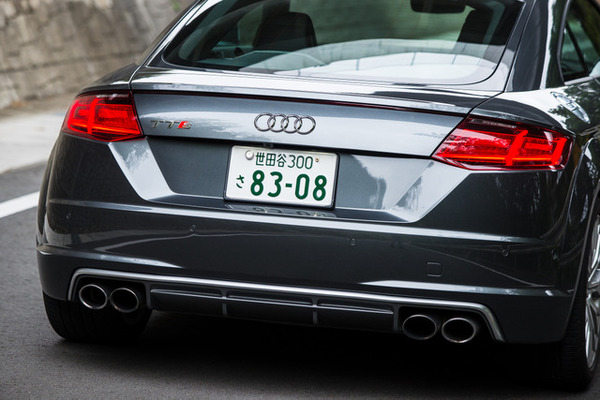アウディ TTS クーペ 2.0 TFSI クワトロ