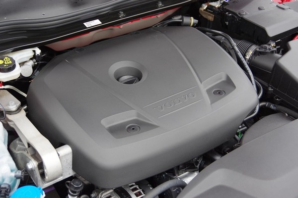 ボルボ V40 T3