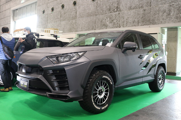 ラプターライナー　TOYOTA RAV4