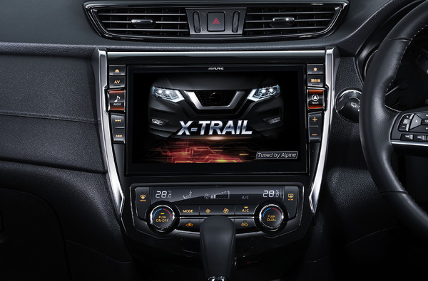 アルパイン・ビッグX EX10NX2-XT-32-AM（日産・エクストレイル専用。対応車種・年式はアルパインHP等にて要確認）。
