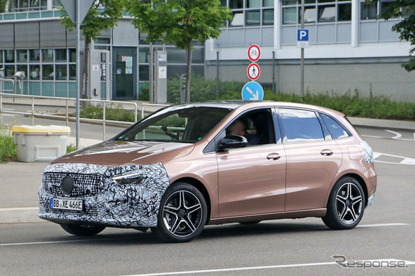 メルセデスベンツ Bクラス 改良新型プロトタイプ（スクープ写真）