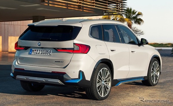 BMW iX1