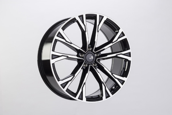 大型SUVからセダン・クーペ・ミニバンまで、さまざまなスタイルにマッチ！ アウトストラーダホイール新製品「エクシオン」発売開始