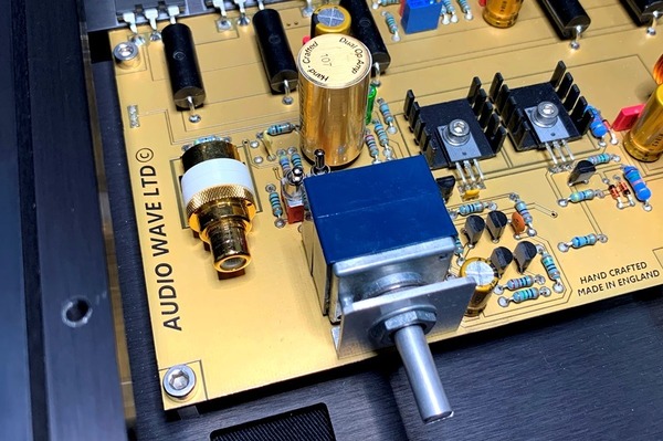 英国AUDIO WAVEの世界最高峰パワーアンプ「CRシリーズ」3モデル発売！
