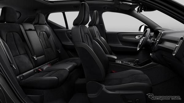 ボルボ XC40 アルティメット B4 AWD ダークエディション（シート）