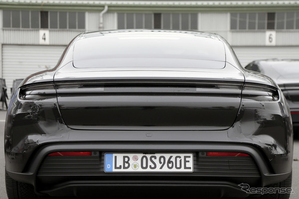 ポルシェ タイカン 改良新型プロトタイプ（スクープ写真）