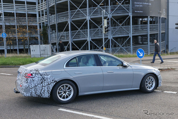 メルセデスベンツ Eクラス 次期型プロトタイプ（スクープ写真）