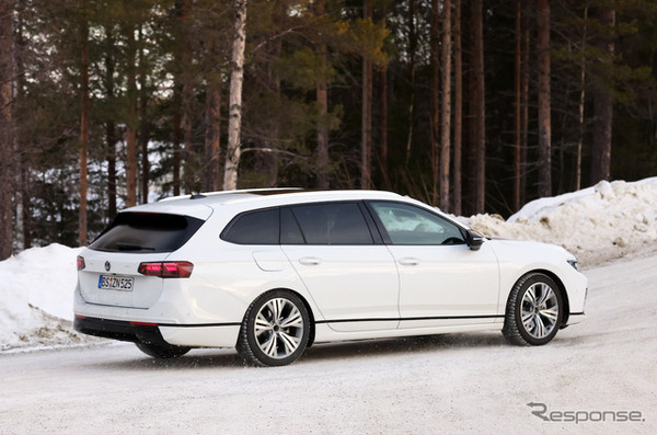 VW パサート ヴァリアント 次期型プロトタイプ（スクープ写真）