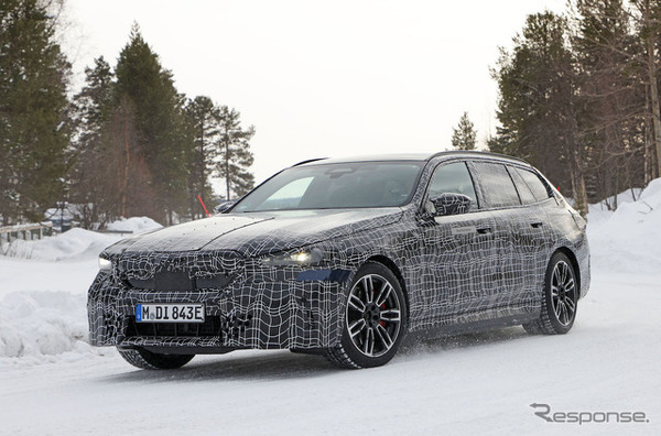 BMW i5ツーリング M60 プロトタイプ（スクープ写真）
