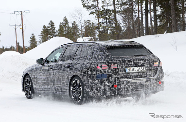 BMW i5ツーリング M60 プロトタイプ（スクープ写真）