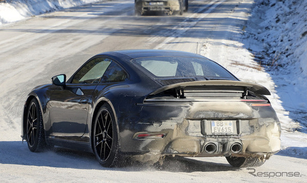 ポルシェ 911 GTS 改良新型プロトタイプ（スクープ写真）