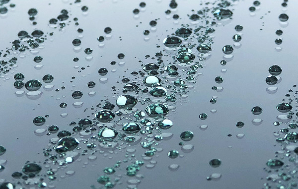 雨の日視界良好、洗浄と同時に撥水効果