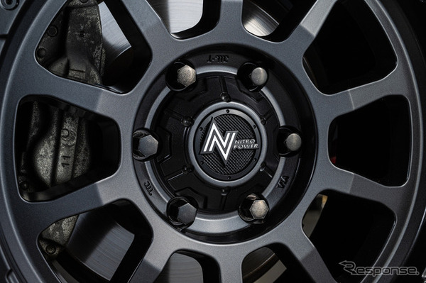トヨタ ハイラックス×MID ナイトロパワー M10パーシング