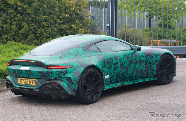 アストンマーティン ヴァンテージ 後継モデルのプロトタイプ（スクープ写真）