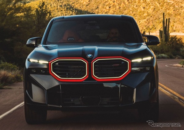 BMW XM レーベル・レッド