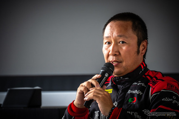 レーシングドライバー 井入宏之氏
