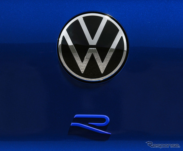 VW ゴルフR 20イヤーズ ブルー“R”エンブレムリヤハッチ