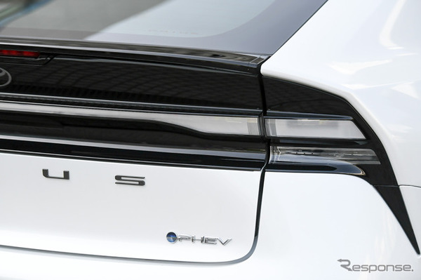 トヨタ プリウスPHEV