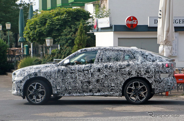 BMW X2 次期型プロトタイプ（スクープ写真）