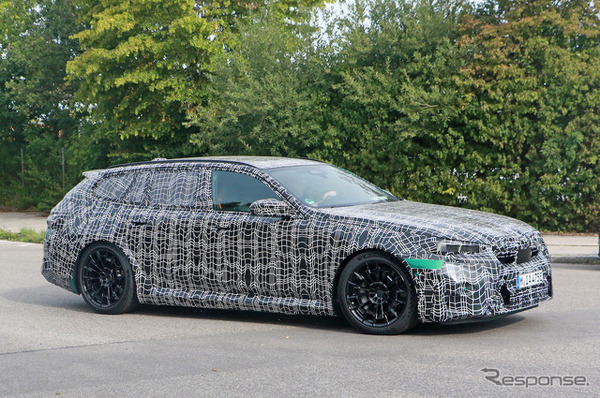 BMW M5 ツーリング プロトタイプ（スクープ写真）