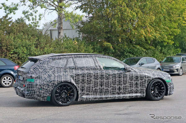 BMW M5 ツーリング プロトタイプ（スクープ写真）