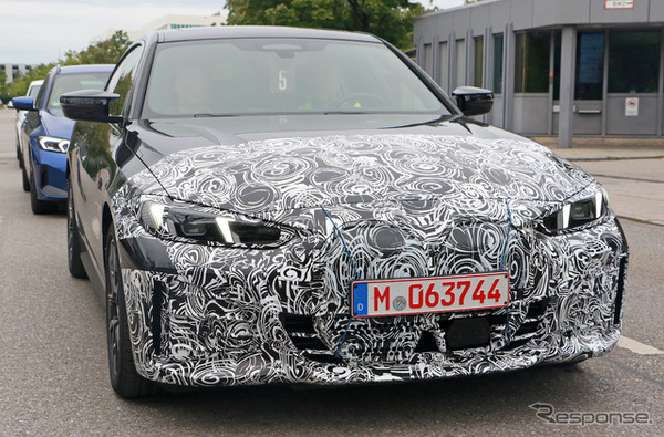 BMW i4 M50 改良新型プロトタイプ（スクープ写真）