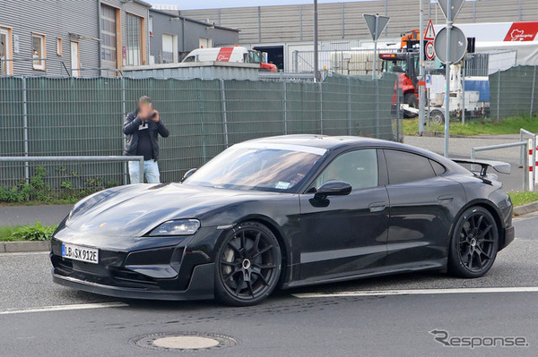 ポルシェ タイカンGT（仮）プロトタイプ（スクープ写真）