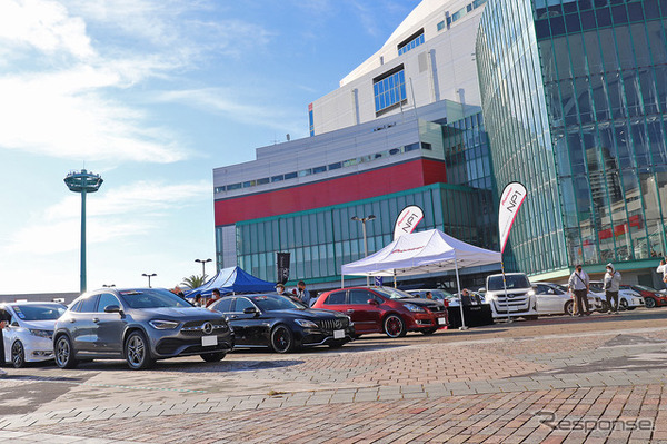 「カーサウンドコンテスト」の1つ、「まいど大阪 秋の車音祭（2022年11月）」の会場風景。