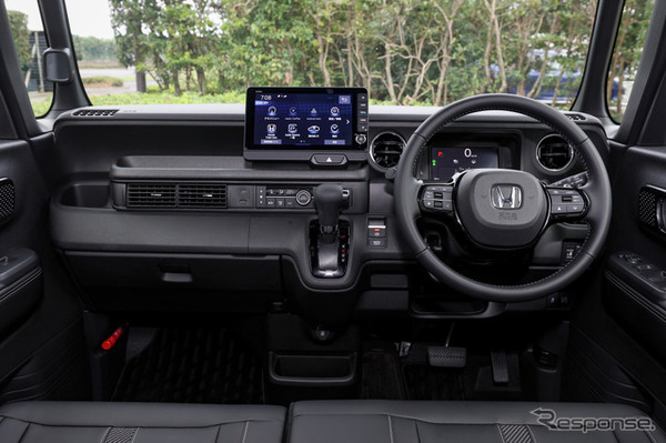 ホンダ N-BOXカスタム 新型